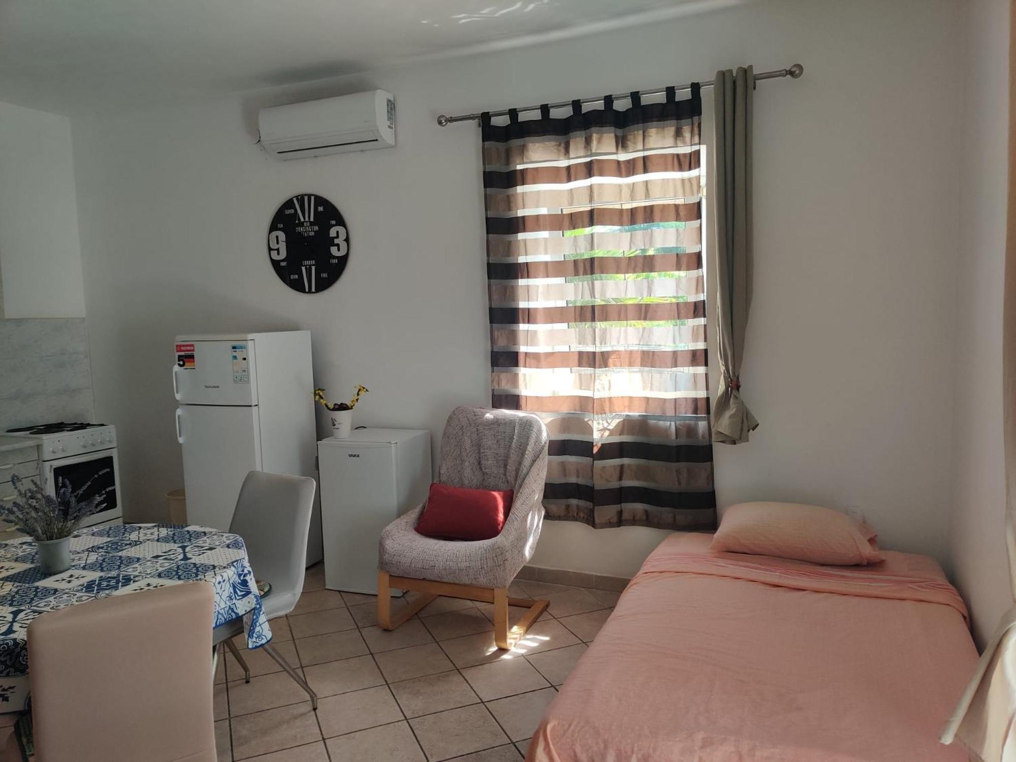 Apartments Pula With Private Parking Self Check In المظهر الخارجي الصورة